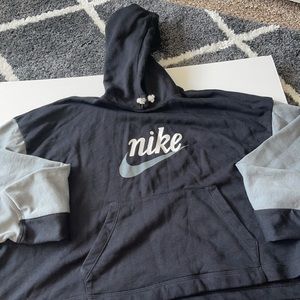 Nike crop long sleeve shirt with hood